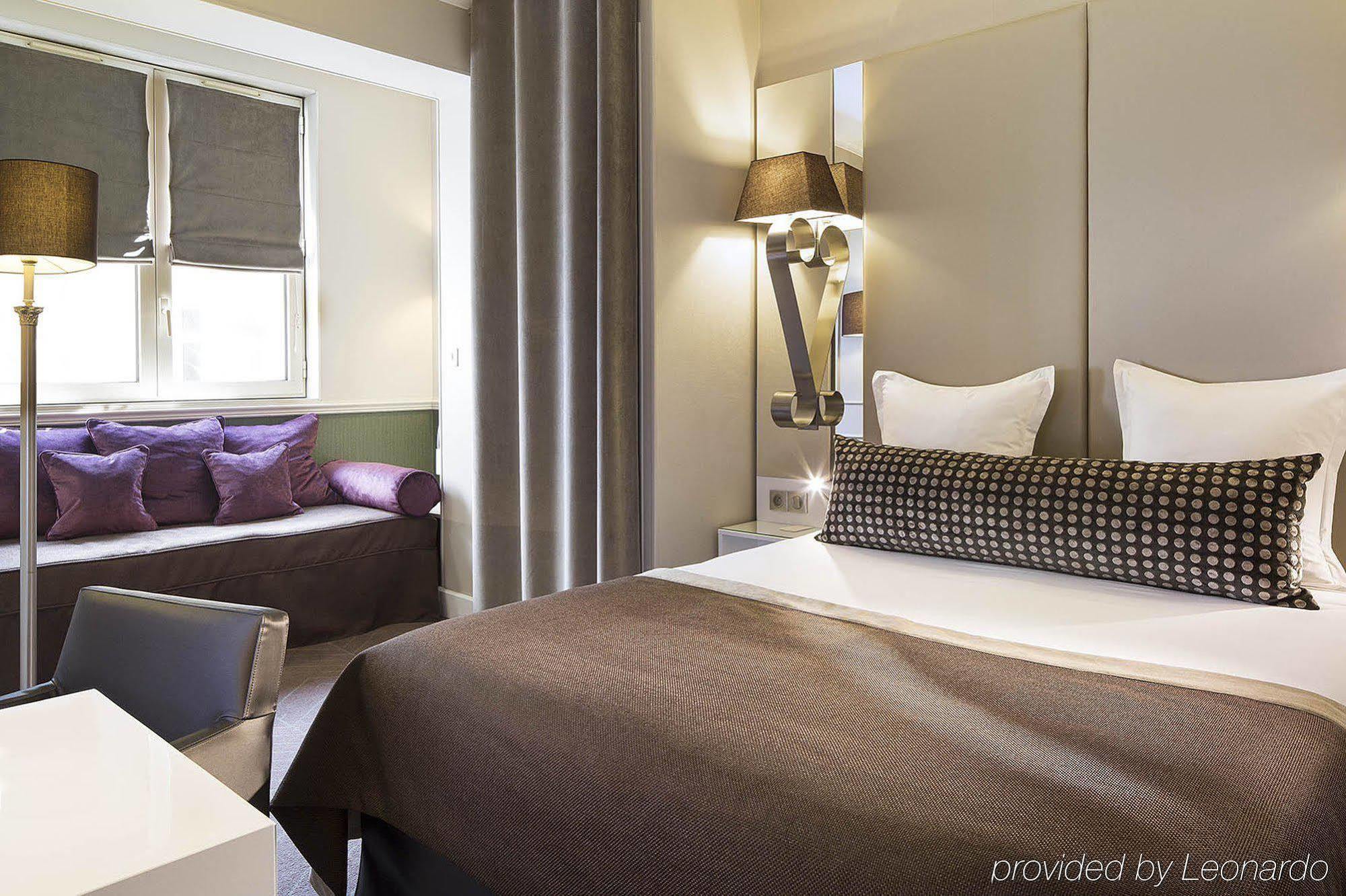 Hotel Galileo Champs Elysees Париж Экстерьер фото